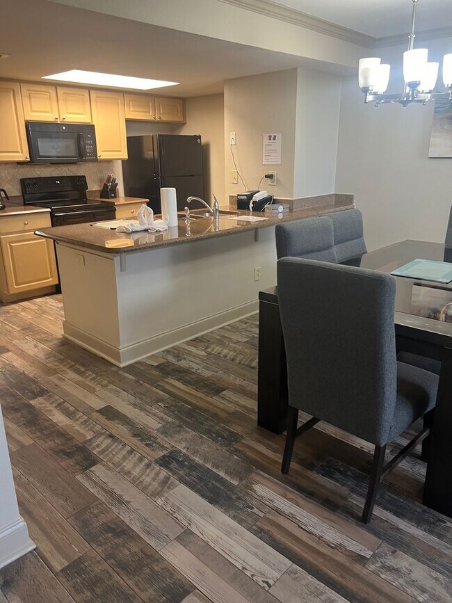 Building Photo - 2456 Sweetwater Club Cir