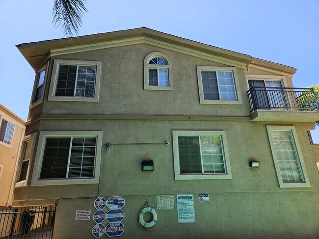 Building Photo - 4516 Ramsdell Ave