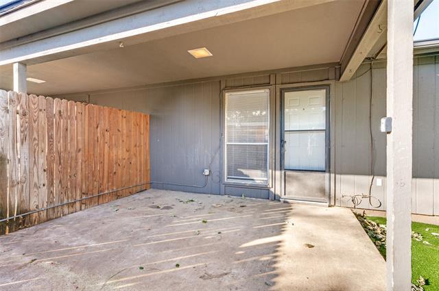 Building Photo - 2733 St George Pl