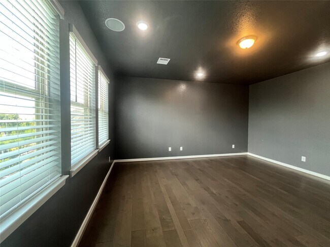 Building Photo - 23707 Montclair Forest Trl