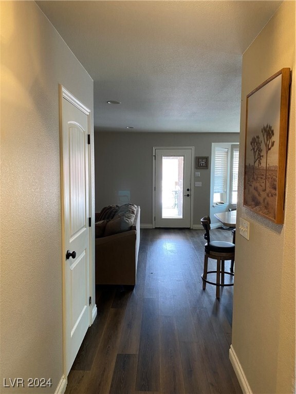 Building Photo - 1005 E McKnight Ave