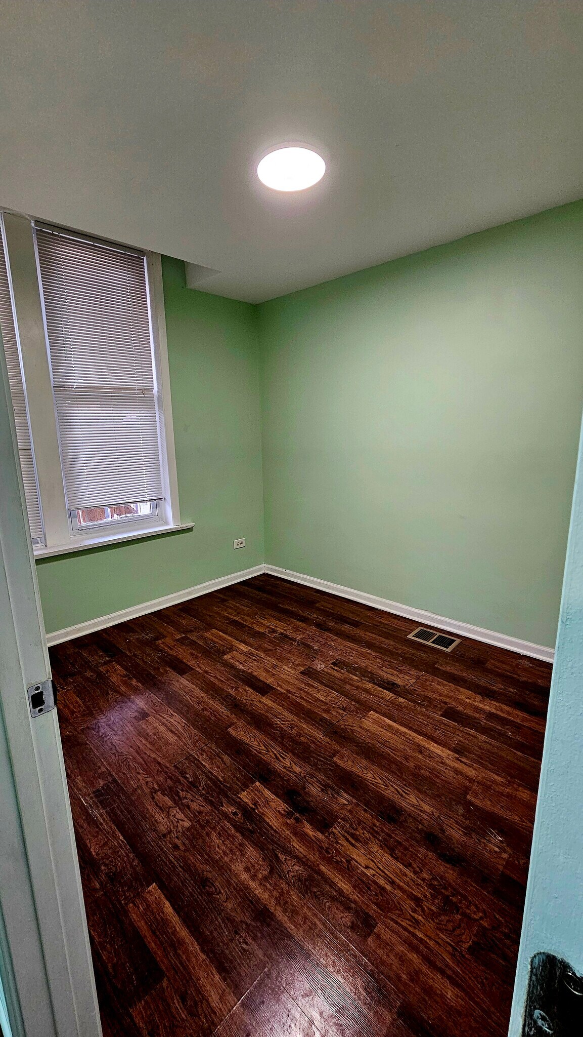 Building Photo - 3721 S Honore St