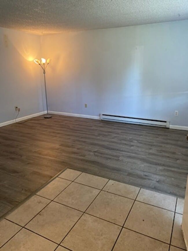 Building Photo - L996