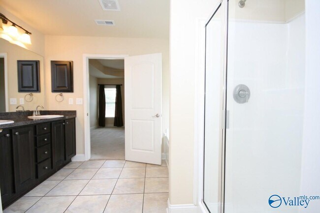 Building Photo - 228 Grantham Cir