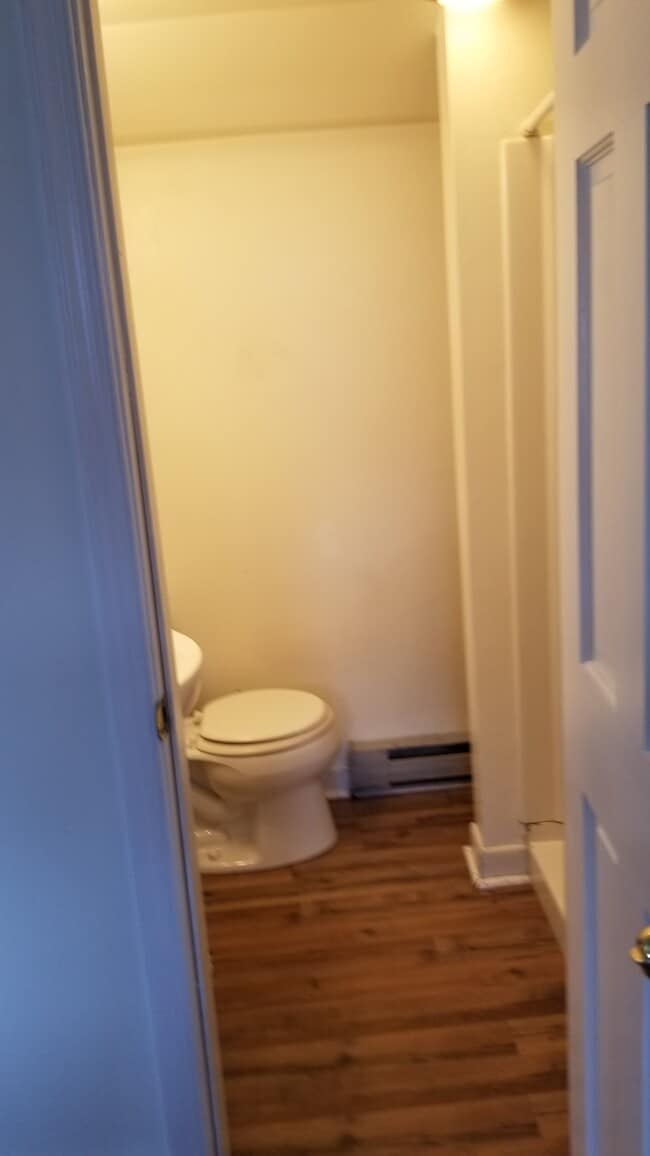 Building Photo - 11 Mill St