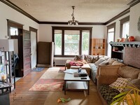 Building Photo - PRELEASE: 7 bdrm/2 bath in the York Neighborhood!