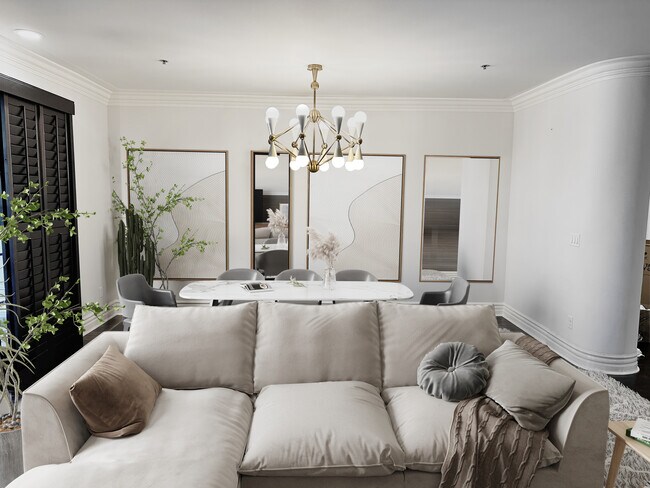 Building Photo - 850 N Croft Ave