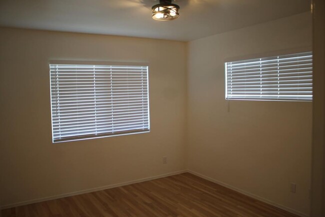 Building Photo - 3Bed/2Bath -Serra Mesa ~ Root St.