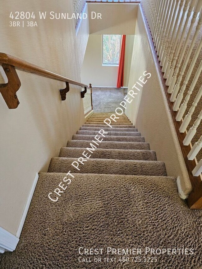 Building Photo - 42804 W Sunland Dr