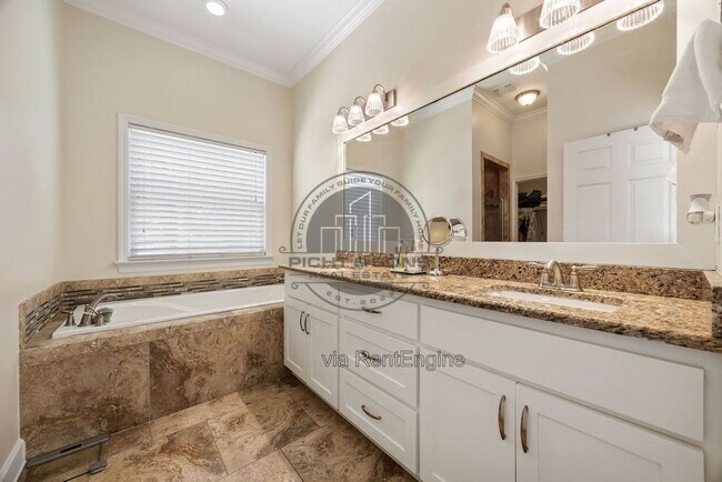 Building Photo - 3444 Rosemont Ridge Rd