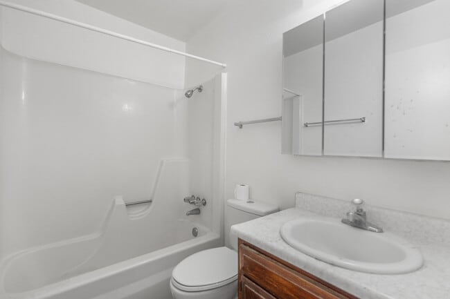 Building Photo - 12908 Constitution Ave NE