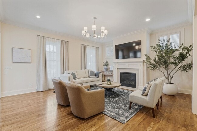 Building Photo - 1036 Clifton St