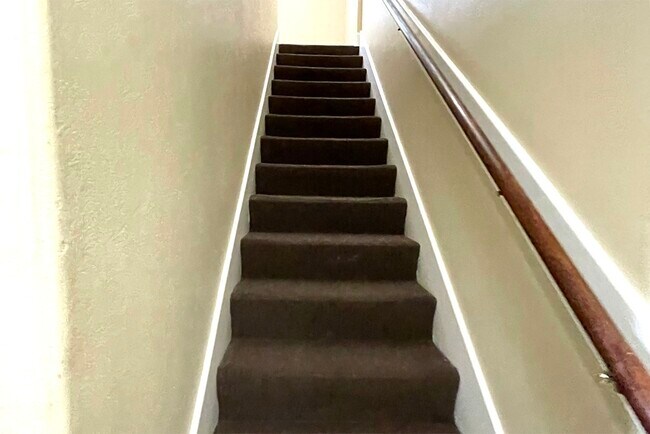 Building Photo - 2919 Rosewood St