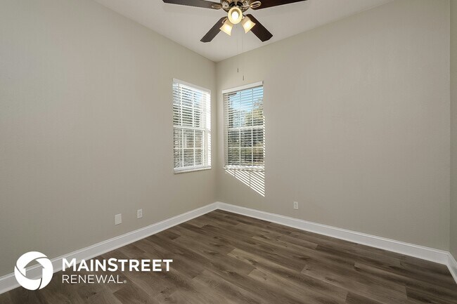 Building Photo - 3300 Hickman Ave