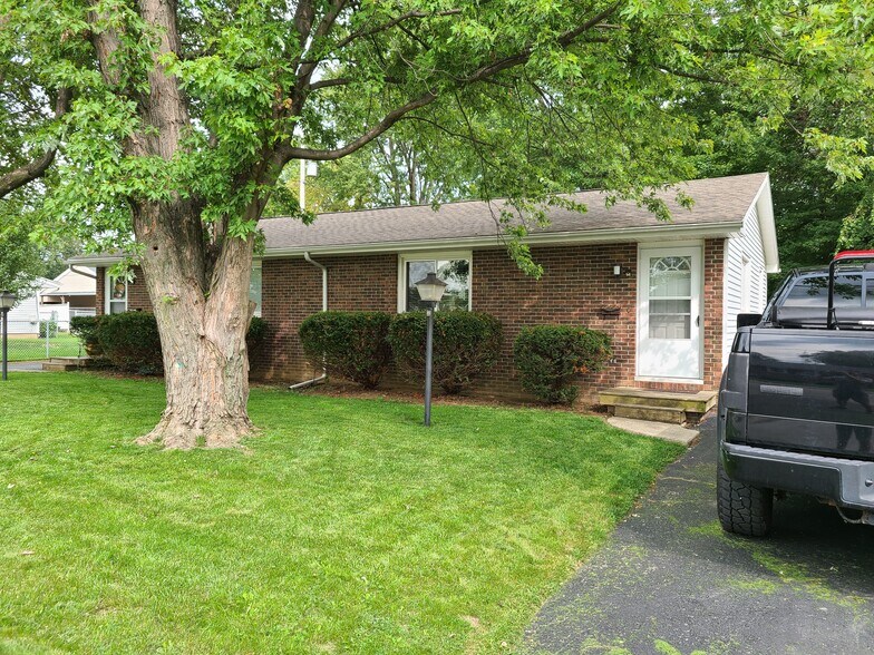 Primary Photo - 1425 Glenwood St