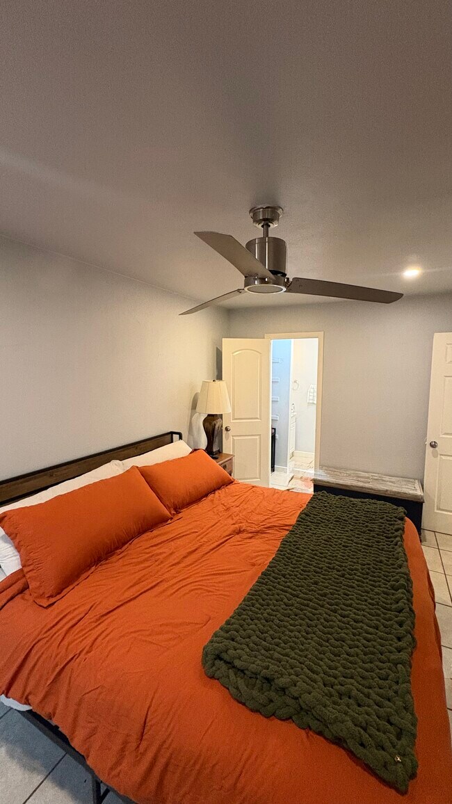 Building Photo - 6809 Blue Dawn Trl