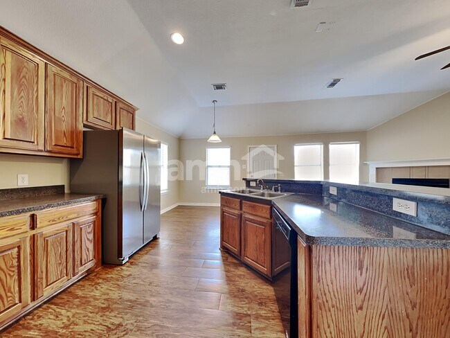 Building Photo - 213 Rawhide St