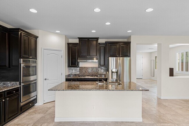 Building Photo - Beautiful West Vegas Home With Next Gen Suite