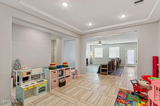 Building Photo - 2832 Mike Price Dr
