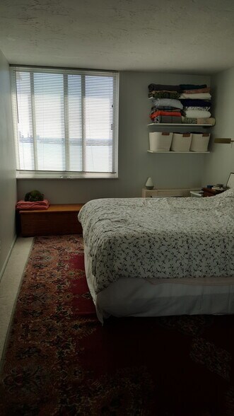 Building Photo - 12900 Lake Ave