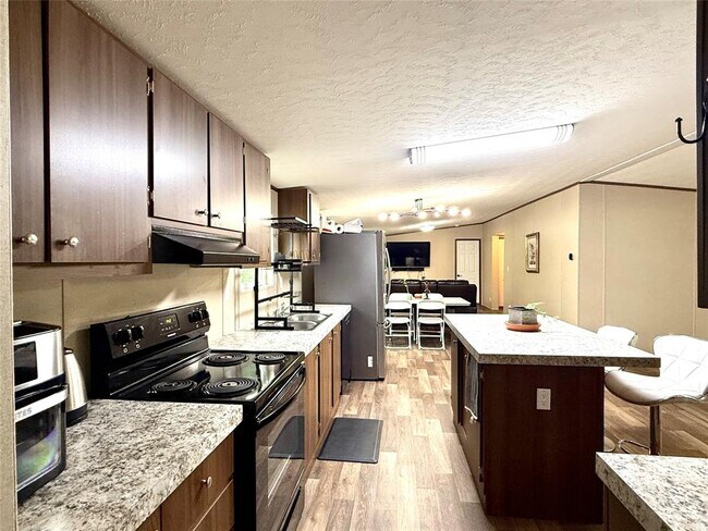Building Photo - 17008 FM 1484 Rd