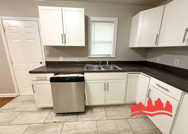 Building Photo - 3453 Madewell St