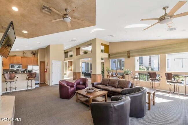 Building Photo - 11375 E Sahuaro Dr