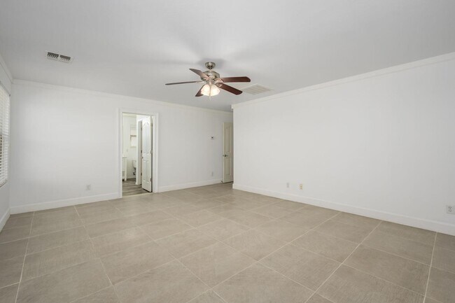 Building Photo - 40262 W Molly Ln