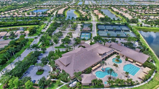 Building Photo - 581 Monaco Blvd