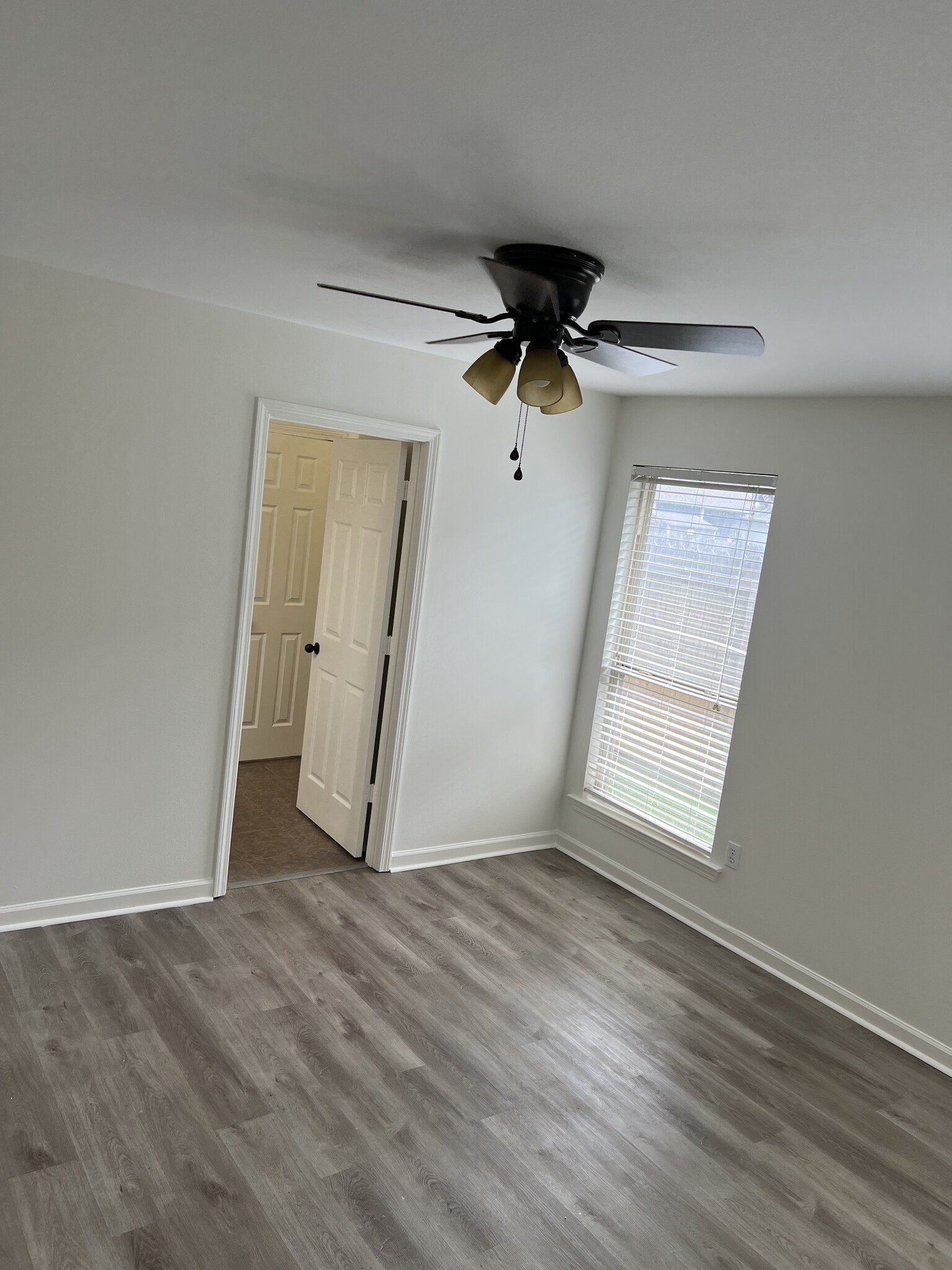 Master Bedroom - 9417 Lockhart Rd