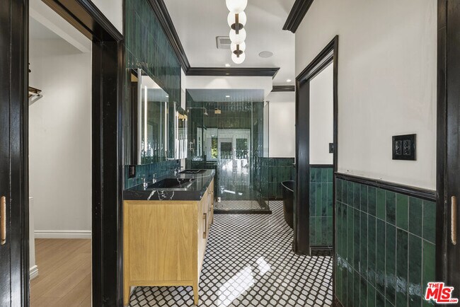 Building Photo - 1326 Londonderry View Dr