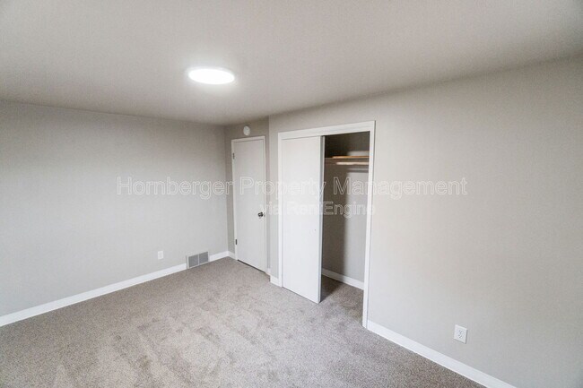 Building Photo - 11904 E 10th Ave