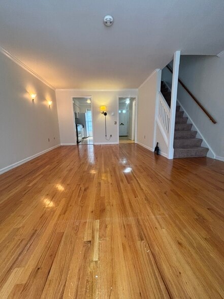 Living/Dining - 43 State St
