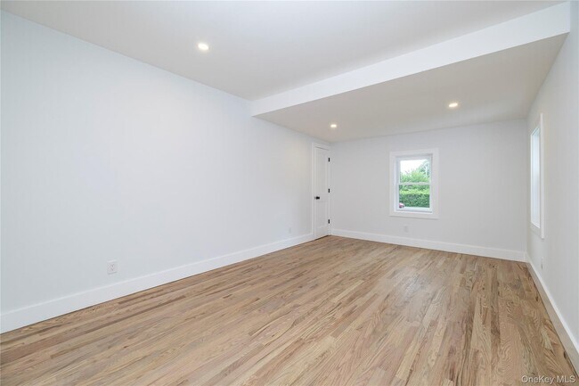 Building Photo - 62 Central Ave