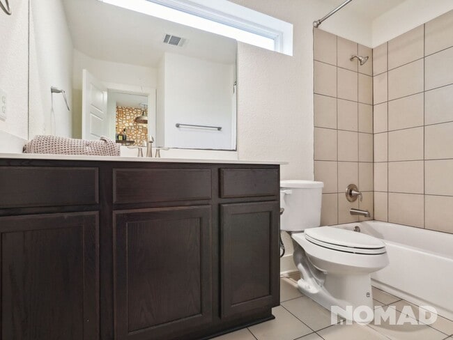 Building Photo - 2917 Bond Dr