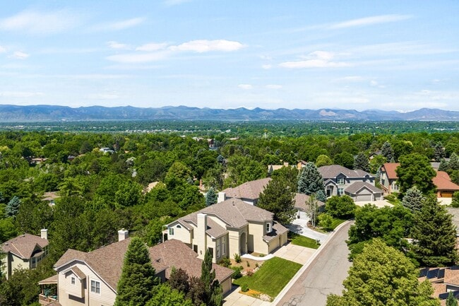 Building Photo - Luxury 6BD, 5BA Recently Remodeled Littlet...