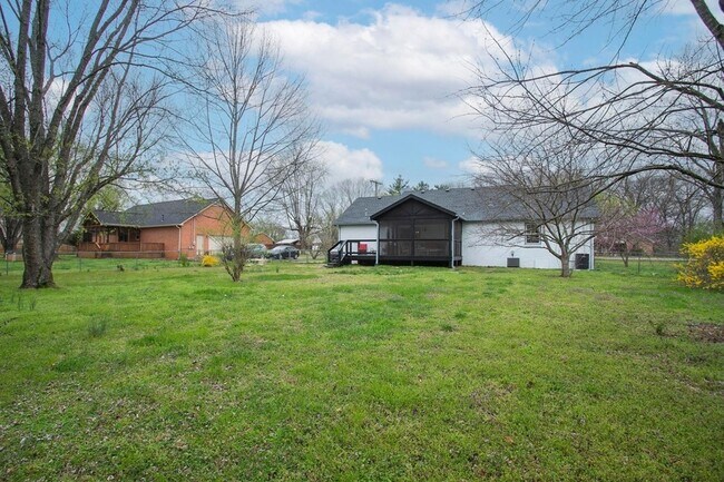 Building Photo - 712 Stewart Valley Dr