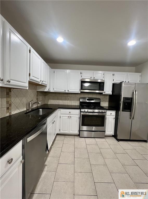 Building Photo - 392 Lackland Ave