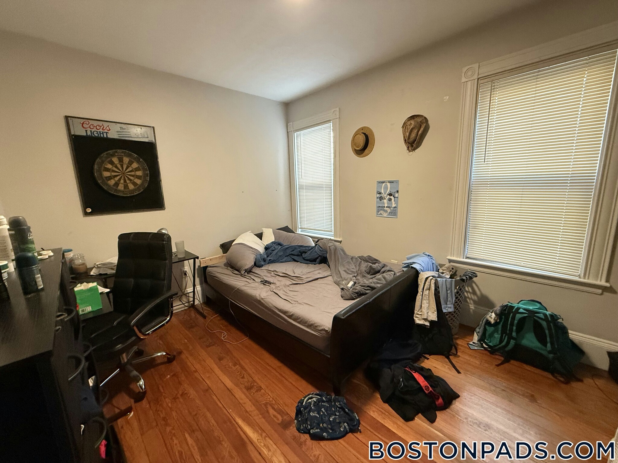 Building Photo - 108 Buttonwood St