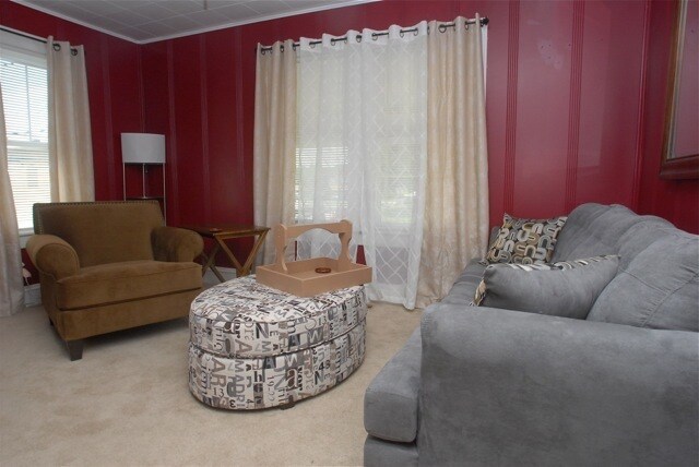 COMFORTABLE - 100 Poplar St