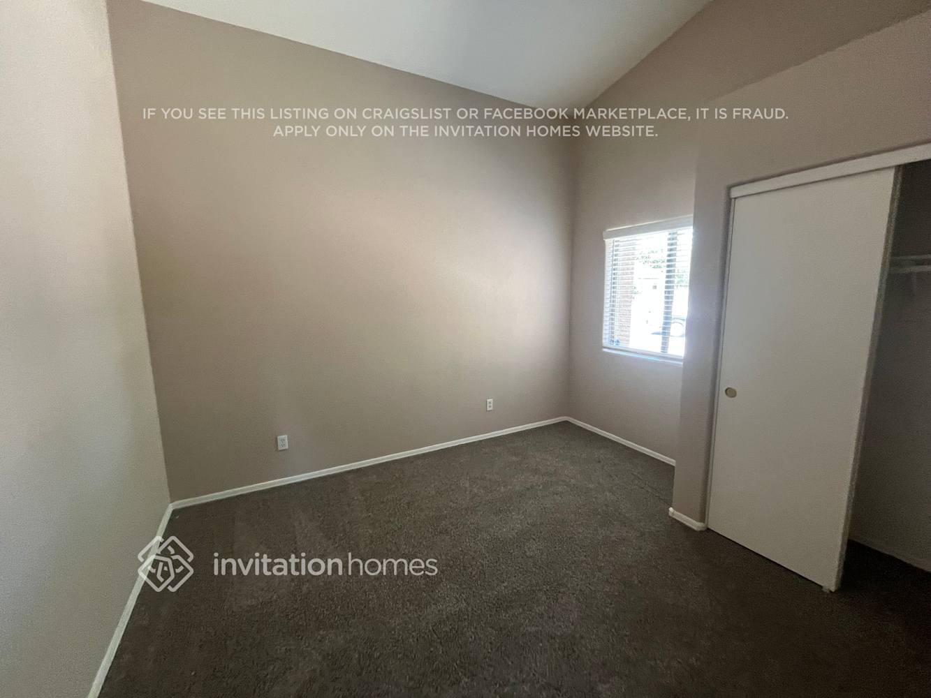 Building Photo - 3002 N 85th Ln