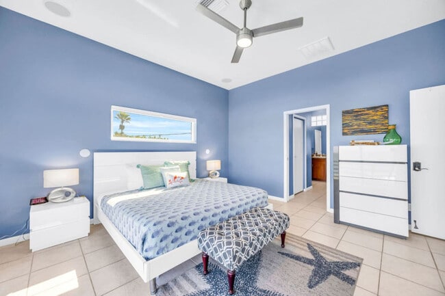 Building Photo - 2775 Jimmy Buffett Mem Hwy