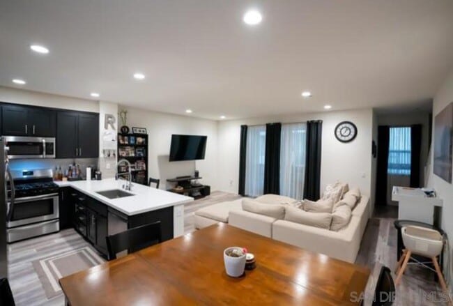 Building Photo - 1594 San Miguelito