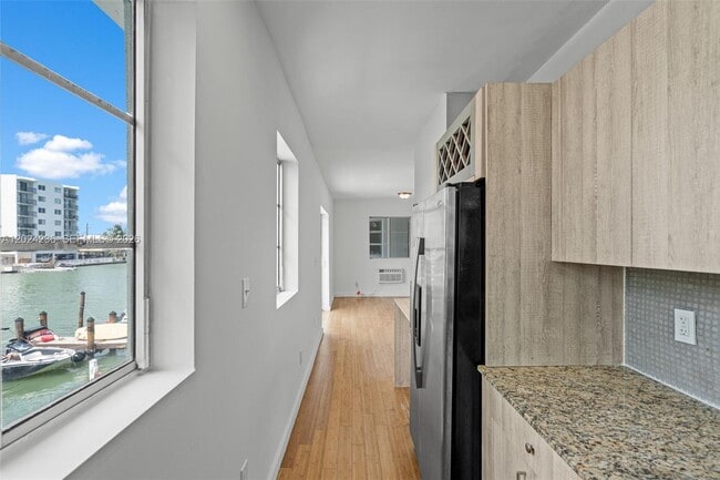 Building Photo - 7950 Tatum Waterway Dr