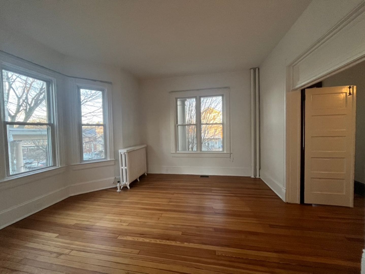 Building Photo - 1033 Newton St NE