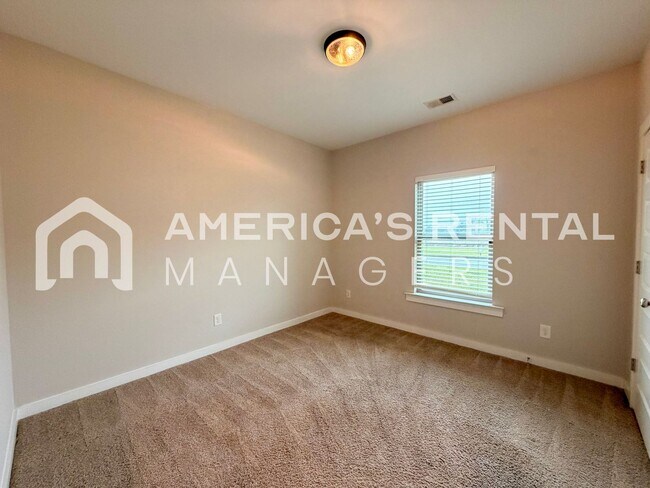 Building Photo - Home for Rent in Eastaboga, AL!