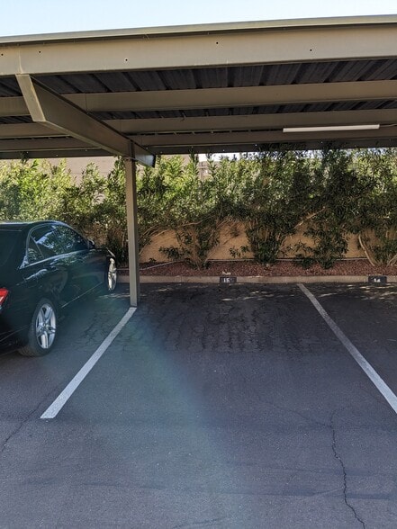 Building Photo - 7910 E Thomas Rd