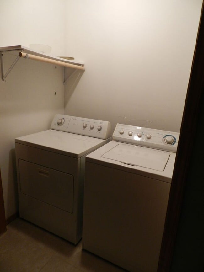 Building Photo - 14558 Holloway Ln