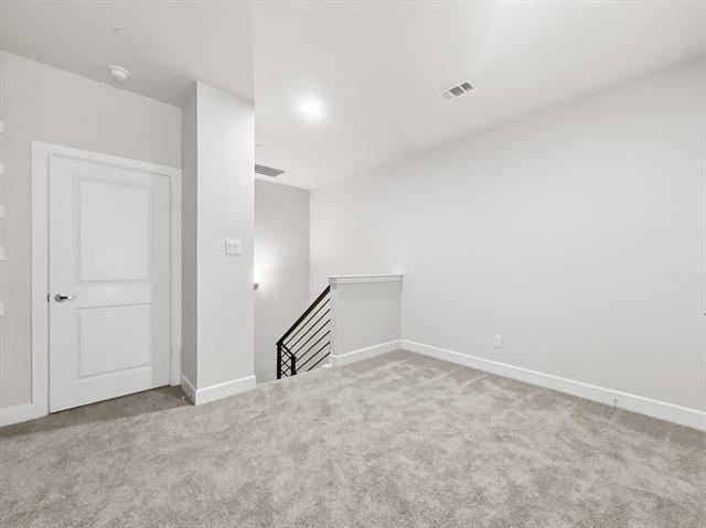 Building Photo - 5704 Woodlands Dr