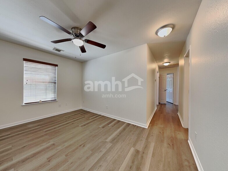 Building Photo - 29427 Legends Hill Dr